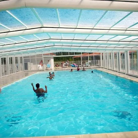 Tatil parkı Laouchet Le Hameau Des Grands Lacs