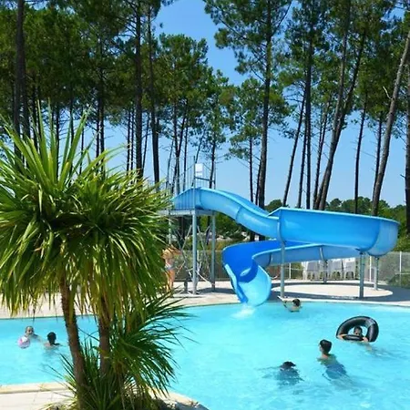 Tatil parkı Laouchet Le Hameau Des Grands Lacs