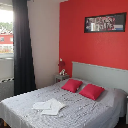 Üdülőpark Laouchet Le Hameau Des Grands Lacs