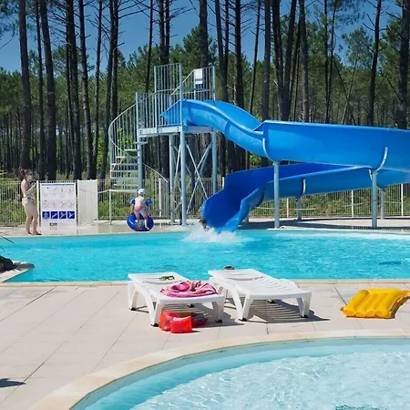 Üdülőpark Laouchet Le Hameau Des Grands Lacs Parentis-en-Born